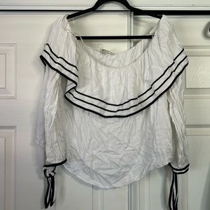 Forever 21 off the shoulder blouse super cute